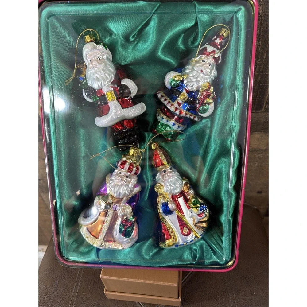 Brass Key Christmas Treasures Santas Around World Hand Blown Ornaments‎ Vtg 2000